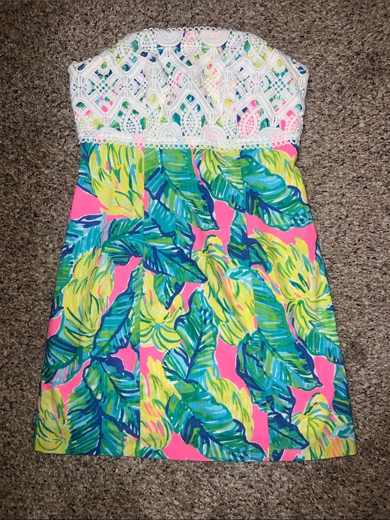 Lilly Pulitzer Dresses & Skirts - Lilly Pulitzer Strapless Pink Tropical Print Dress with White Lace Bodice